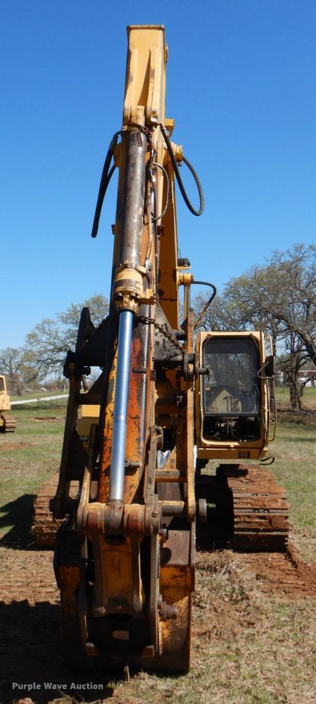 image for item KP9208 1996 John Deere 690E LC  excavator