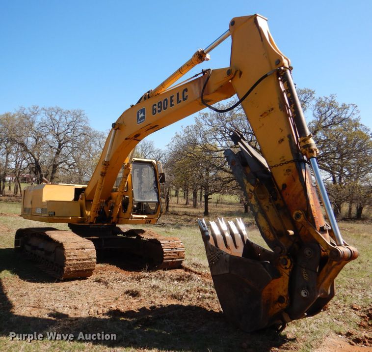 image for item KP9208 1996 John Deere 690E LC  excavator