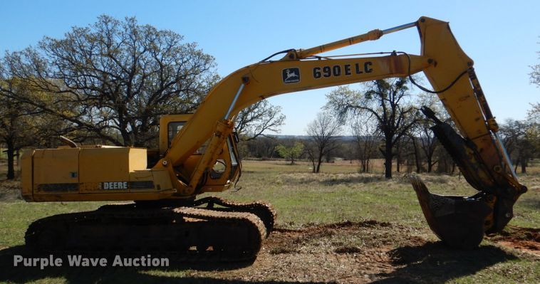 image for item KP9208 1996 John Deere 690E LC  excavator