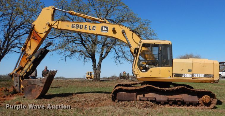 image for item KP9208 1996 John Deere 690E LC  excavator