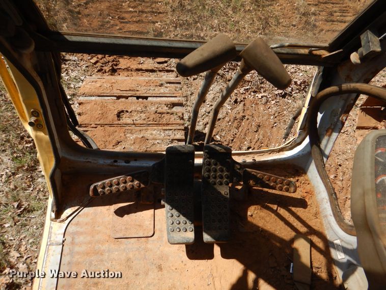 image for item KP9208 1996 John Deere 690E LC  excavator