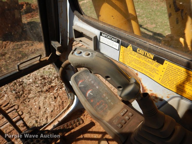 image for item KP9208 1996 John Deere 690E LC  excavator