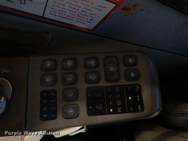 image for item KP9208 1996 John Deere 690E LC  excavator