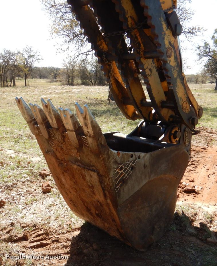 image for item KP9208 1996 John Deere 690E LC  excavator