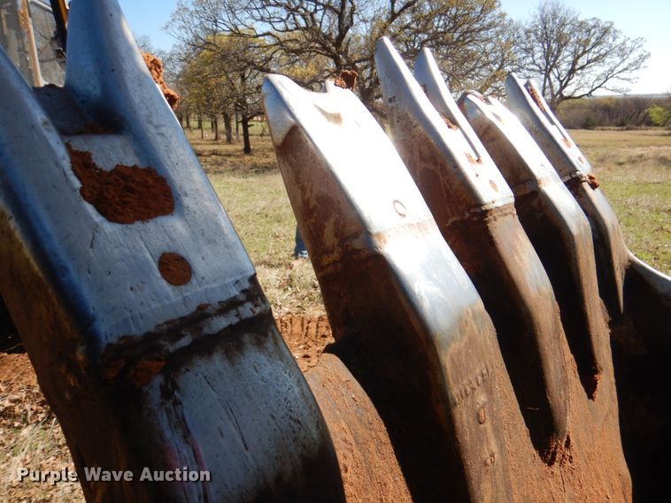 image for item KP9208 1996 John Deere 690E LC  excavator