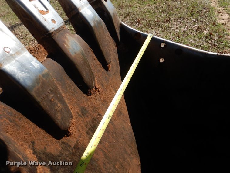 image for item KP9208 1996 John Deere 690E LC  excavator