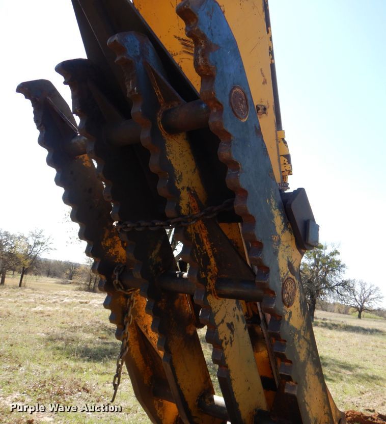 image for item KP9208 1996 John Deere 690E LC  excavator