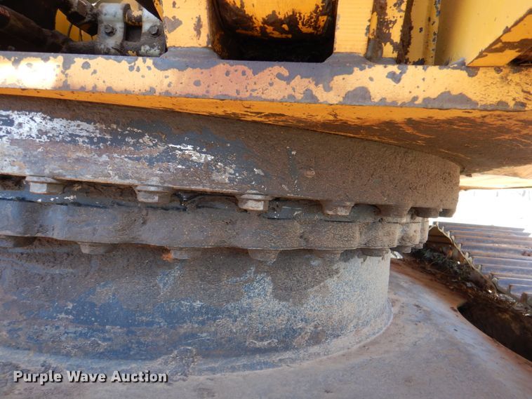 image for item KP9208 1996 John Deere 690E LC  excavator