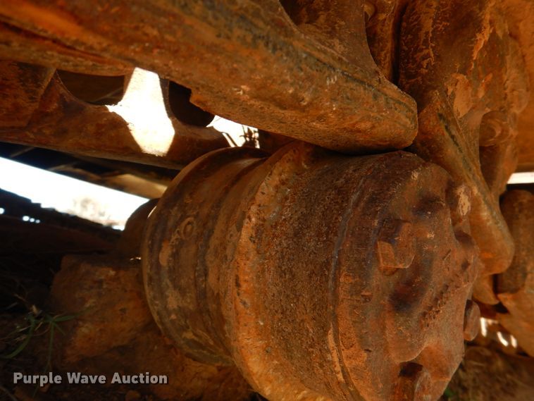 image for item KP9208 1996 John Deere 690E LC  excavator