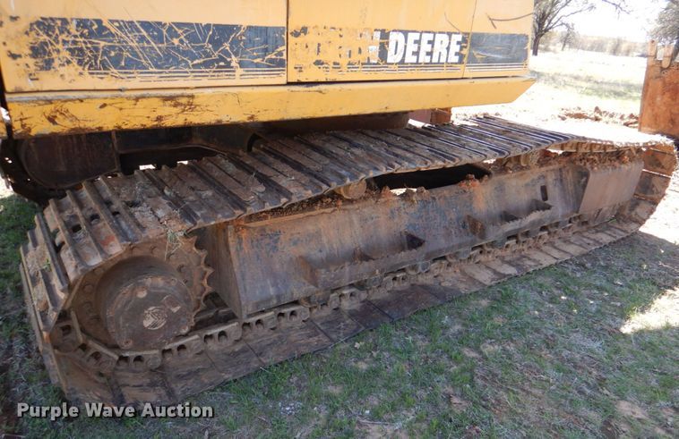 image for item KP9208 1996 John Deere 690E LC  excavator