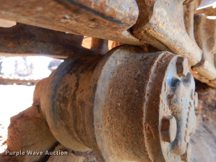 image for item KP9208 1996 John Deere 690E LC  excavator