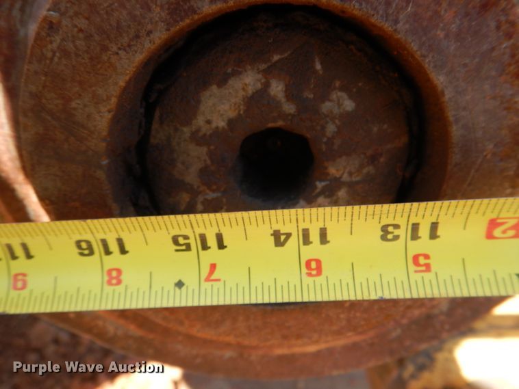 image for item KP9208 1996 John Deere 690E LC  excavator