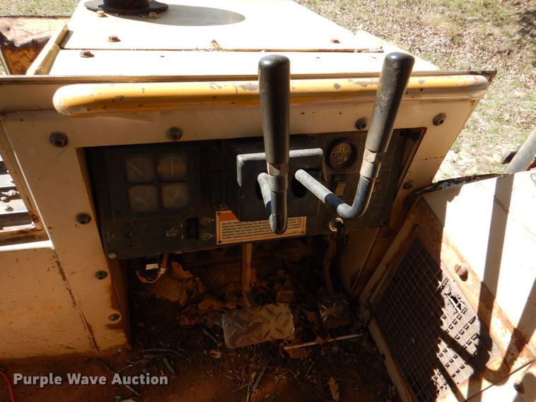 image for item KP9210 1996 Caterpillar D5C Series III  dozer