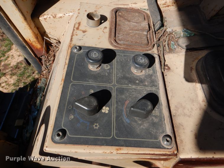 image for item KP9210 1996 Caterpillar D5C Series III  dozer