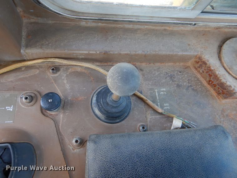 image for item KP9211 Caterpillar D4H Series II  dozer