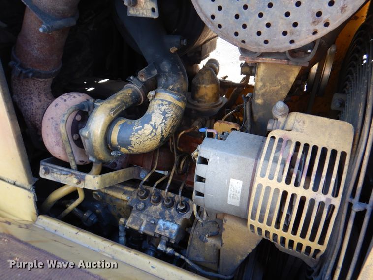 image for item KP9211 Caterpillar D4H Series II  dozer