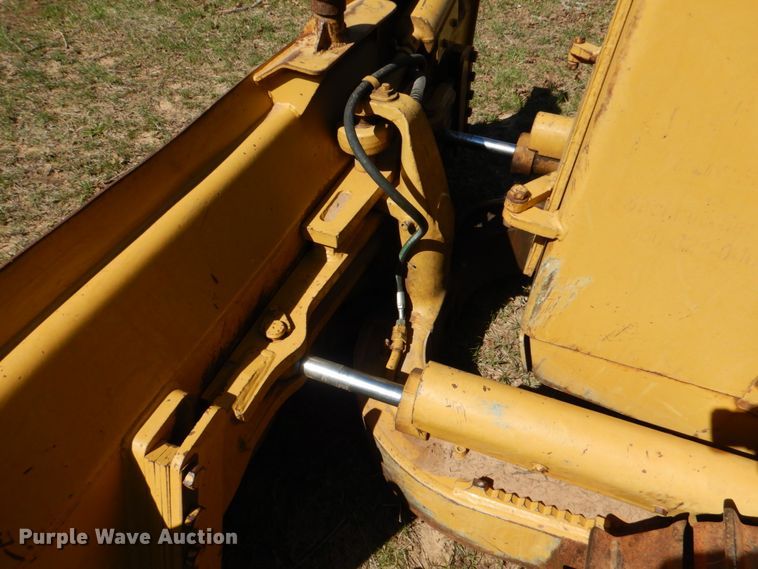 image for item KP9211 Caterpillar D4H Series II  dozer
