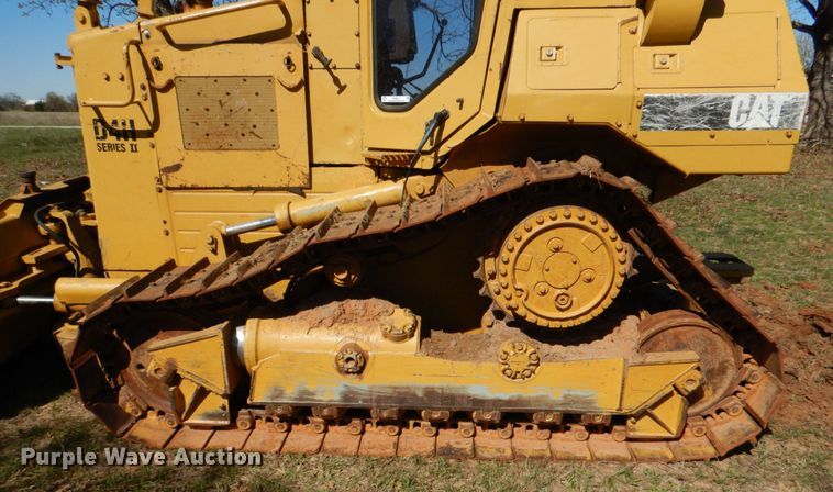 image for item KP9211 Caterpillar D4H Series II  dozer