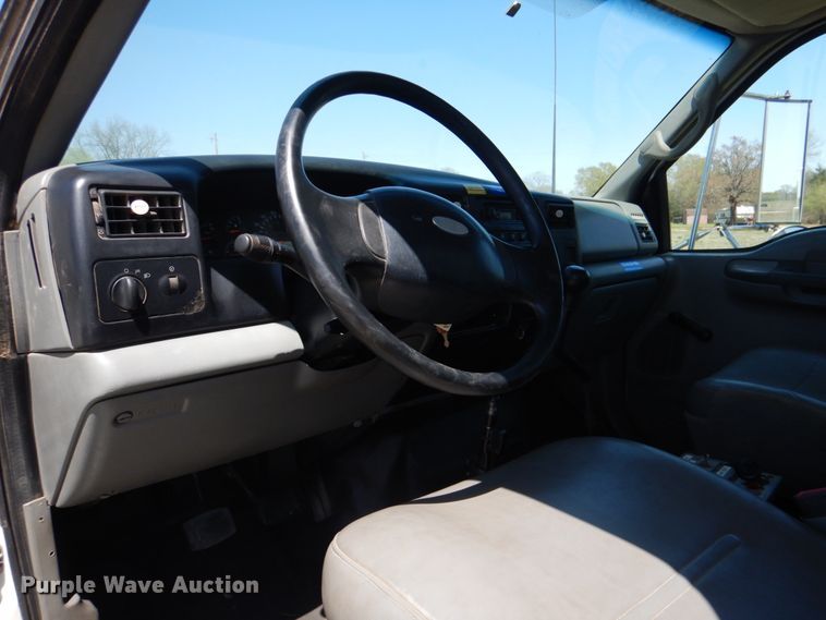 image for item KP9220 2006 Ford F750 Super Duty  fuel truck