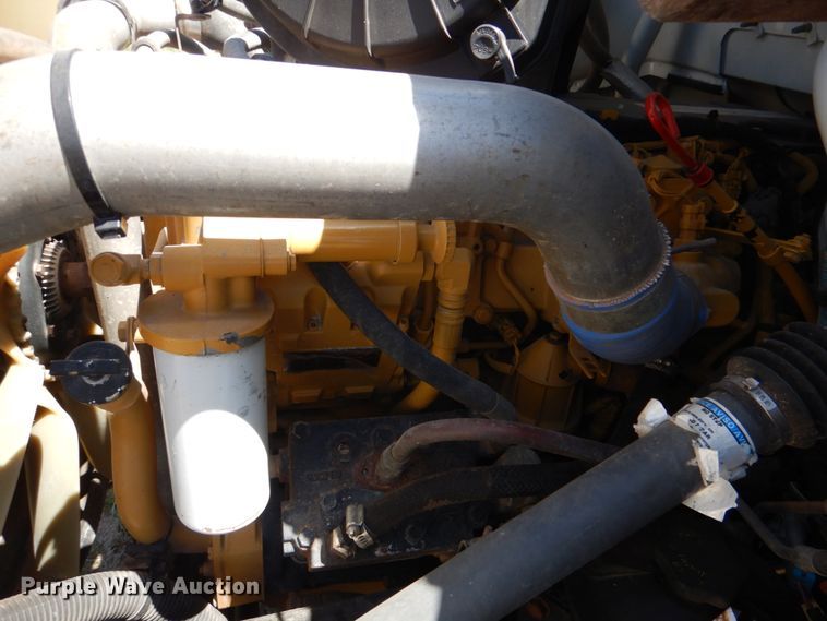 image for item KP9220 2006 Ford F750 Super Duty  fuel truck