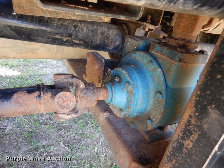 image for item KP9220 2006 Ford F750 Super Duty  fuel truck