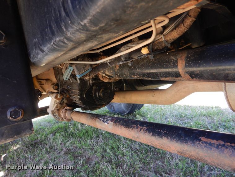 image for item KP9220 2006 Ford F750 Super Duty  fuel truck