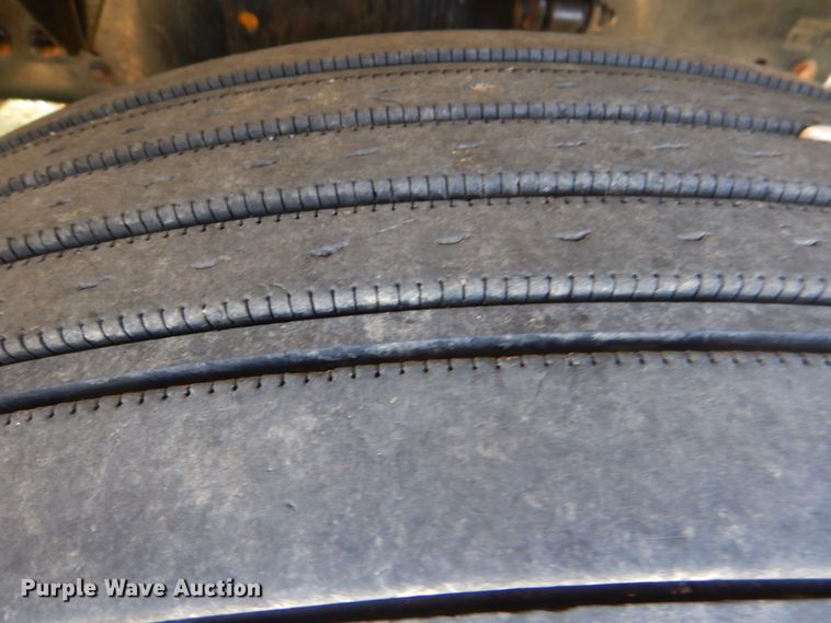 image for item KP9220 2006 Ford F750 Super Duty  fuel truck