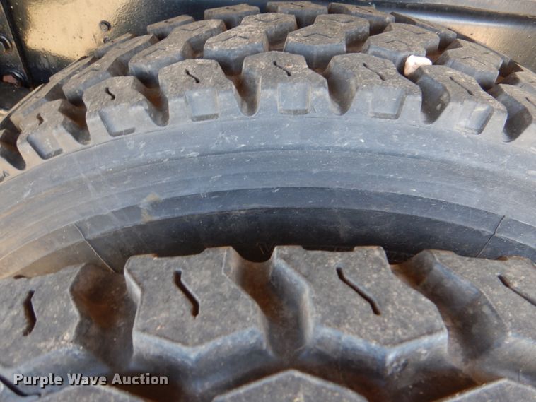 image for item KP9220 2006 Ford F750 Super Duty  fuel truck