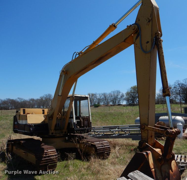 image for item KP9245 Komatsu PC200LC-3  excavator