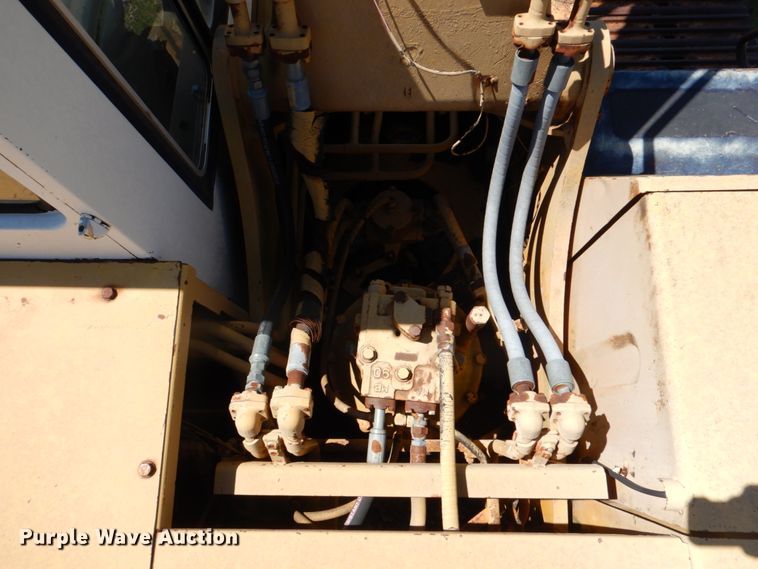 image for item KP9245 Komatsu PC200LC-3  excavator