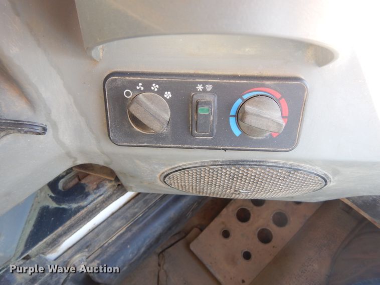 image for item KT9079 2013 Bobcat S650  skid steer loader