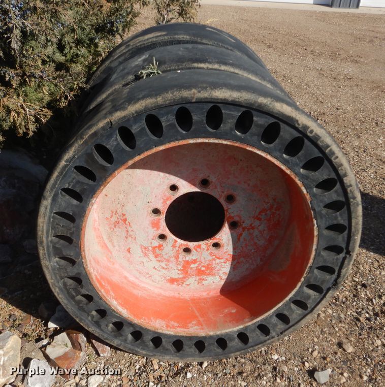 image for item KT9079 2013 Bobcat S650  skid steer loader