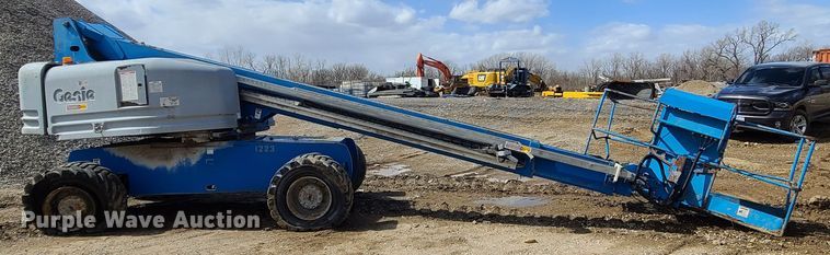 image for item KT9714 2001 Genie S60 boom lift