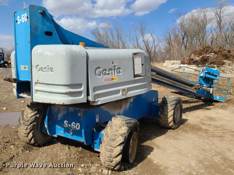 image for item KT9714 2001 Genie S60 boom lift