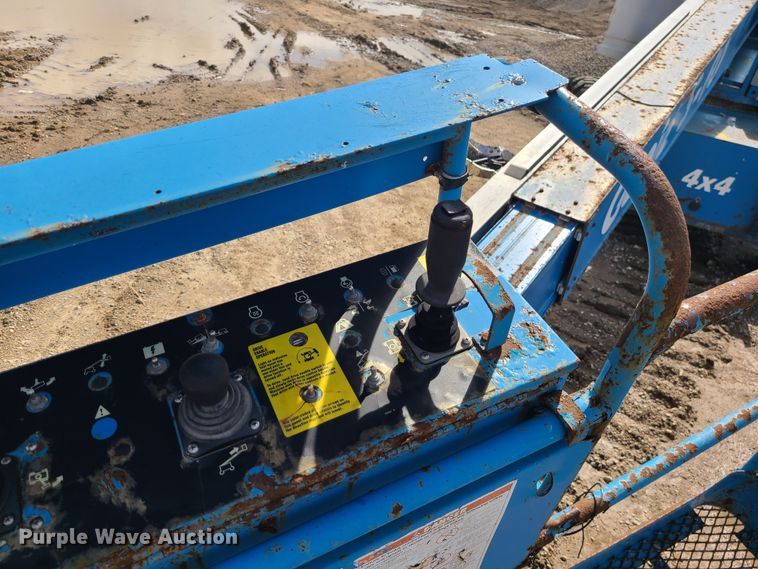 image for item KT9714 2001 Genie S60 boom lift