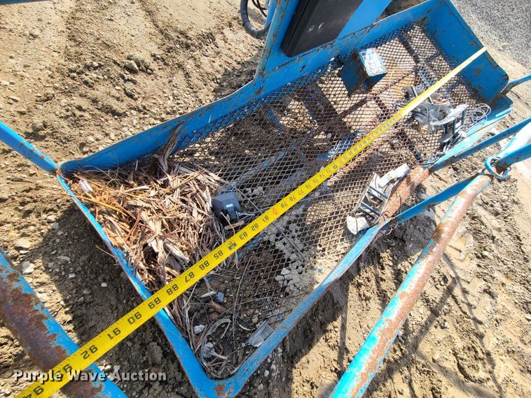 image for item KT9714 2001 Genie S60 boom lift