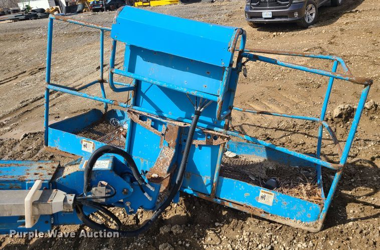 image for item KT9714 2001 Genie S60 boom lift