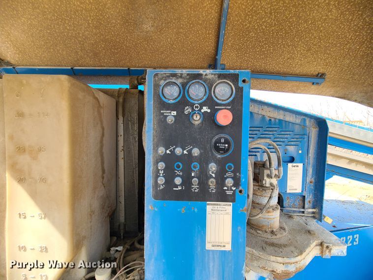 image for item KT9714 2001 Genie S60 boom lift