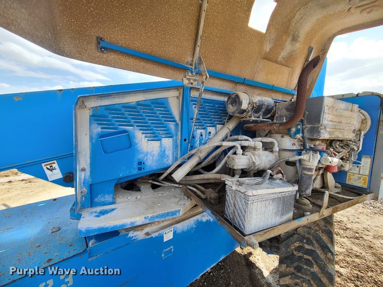 image for item KT9714 2001 Genie S60 boom lift