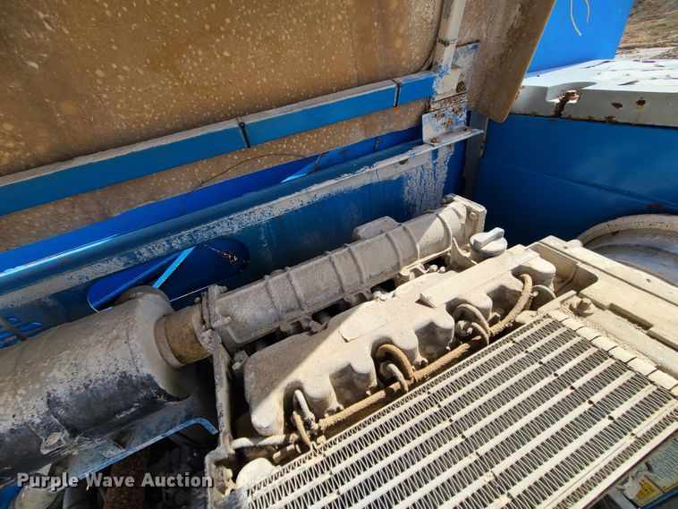 image for item KT9714 2001 Genie S60 boom lift