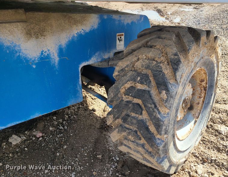 image for item KT9714 2001 Genie S60 boom lift