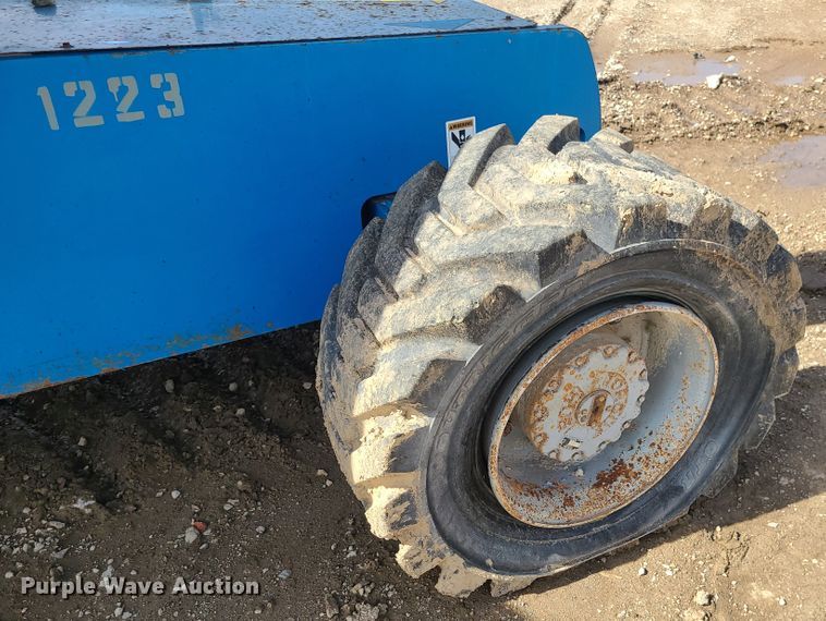 image for item KT9714 2001 Genie S60 boom lift