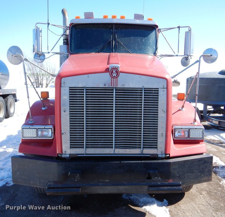 image for item LJ9812 2006 Kenworth T800  vacuum truck