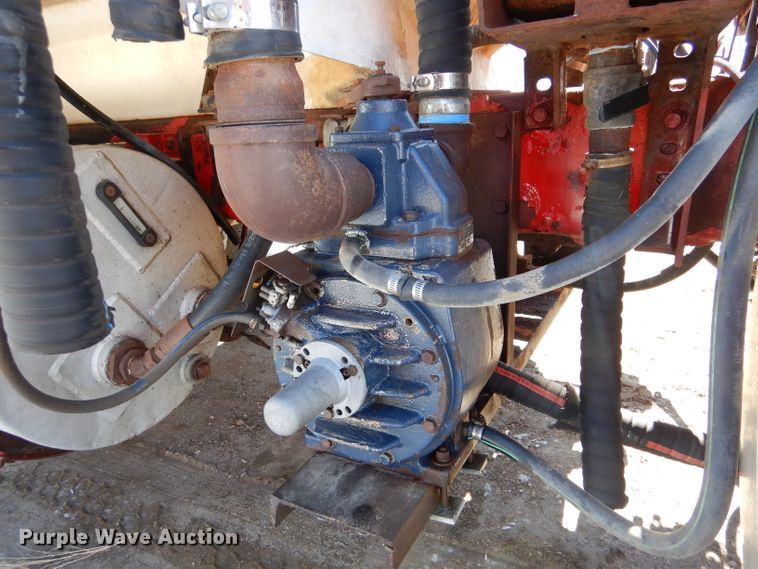 image for item LJ9812 2006 Kenworth T800  vacuum truck