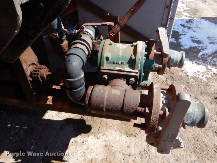 image for item LJ9812 2006 Kenworth T800  vacuum truck