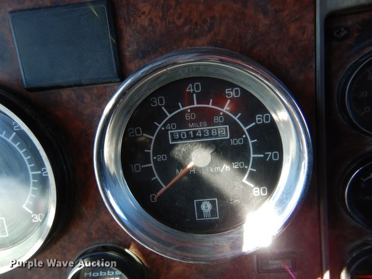 image for item LJ9812 2006 Kenworth T800  vacuum truck