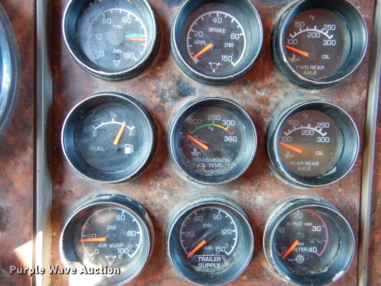 image for item LJ9812 2006 Kenworth T800  vacuum truck