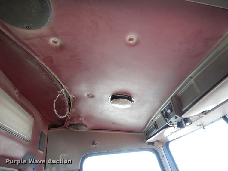 image for item LJ9812 2006 Kenworth T800  vacuum truck