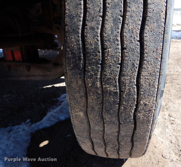 image for item LJ9812 2006 Kenworth T800  vacuum truck