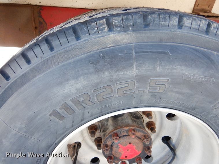 image for item LJ9812 2006 Kenworth T800  vacuum truck